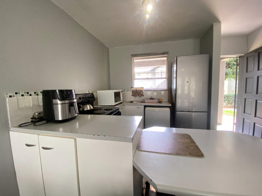 2 Bedroom Property for Sale in Ridgeway Gauteng