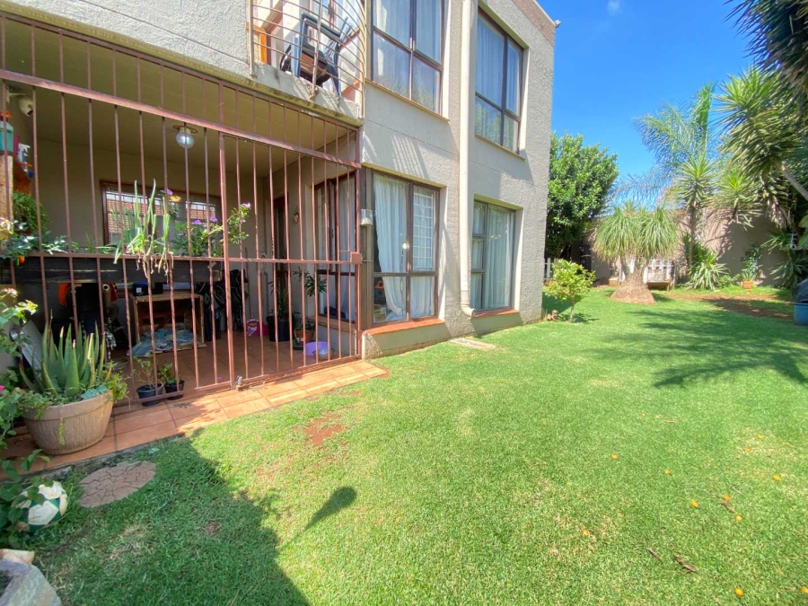 2 Bedroom Property for Sale in Glenvista Gauteng