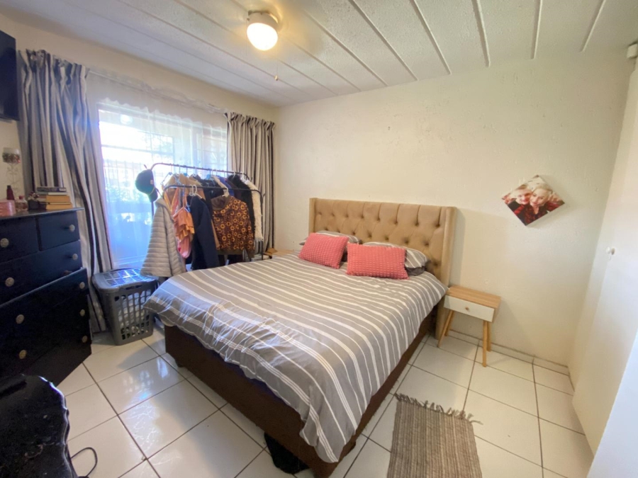 2 Bedroom Property for Sale in Glenvista Gauteng