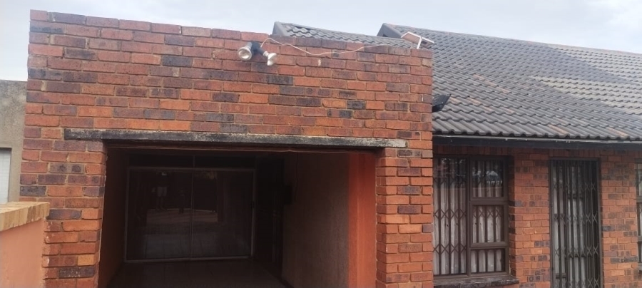 3 Bedroom Property for Sale in Protea Glen Gauteng