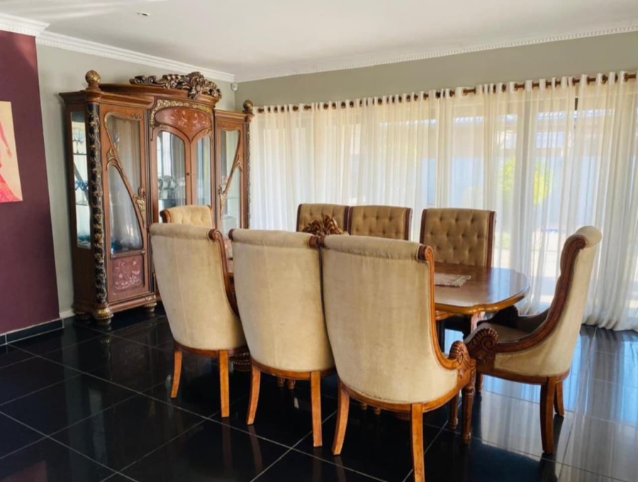 6 Bedroom Property for Sale in Theresa Park Gauteng