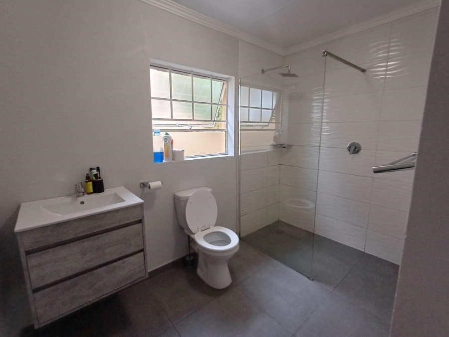 To Let 4 Bedroom Property for Rent in Sunninghill Gauteng