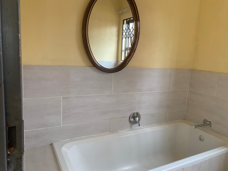 1 Bedroom Property for Sale in Birchleigh Gauteng