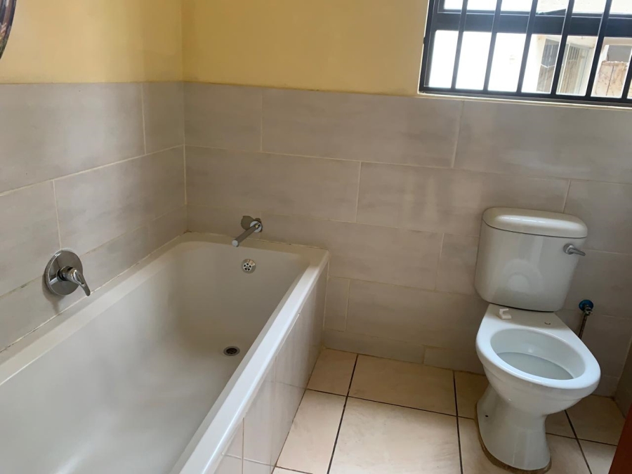 1 Bedroom Property for Sale in Birchleigh Gauteng