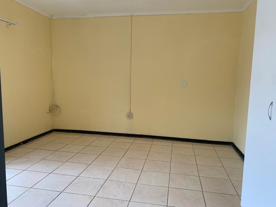 1 Bedroom Property for Sale in Birchleigh Gauteng