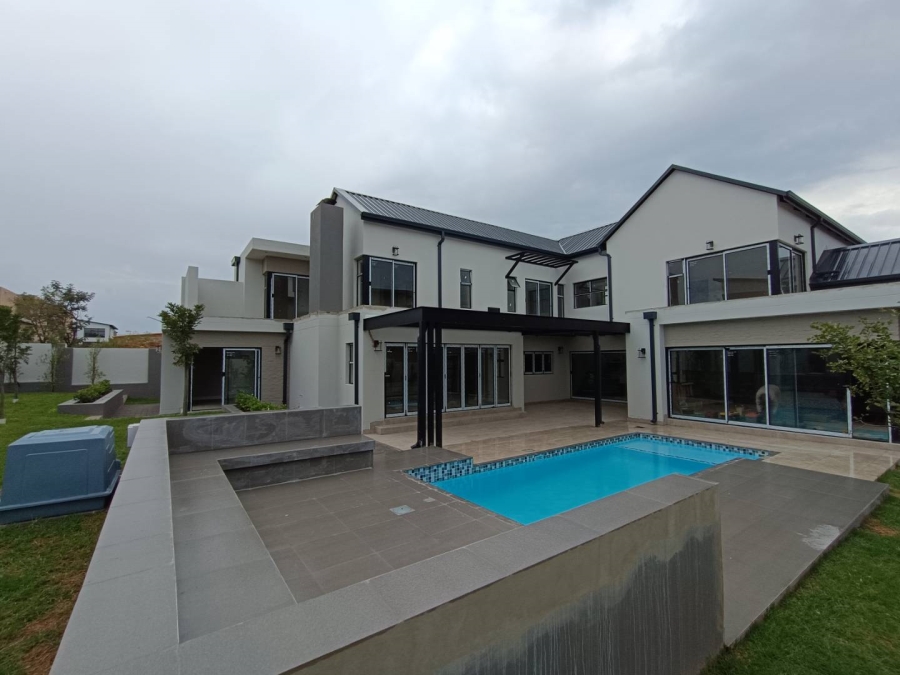 5 Bedroom Property for Sale in Midstream Heights Gauteng