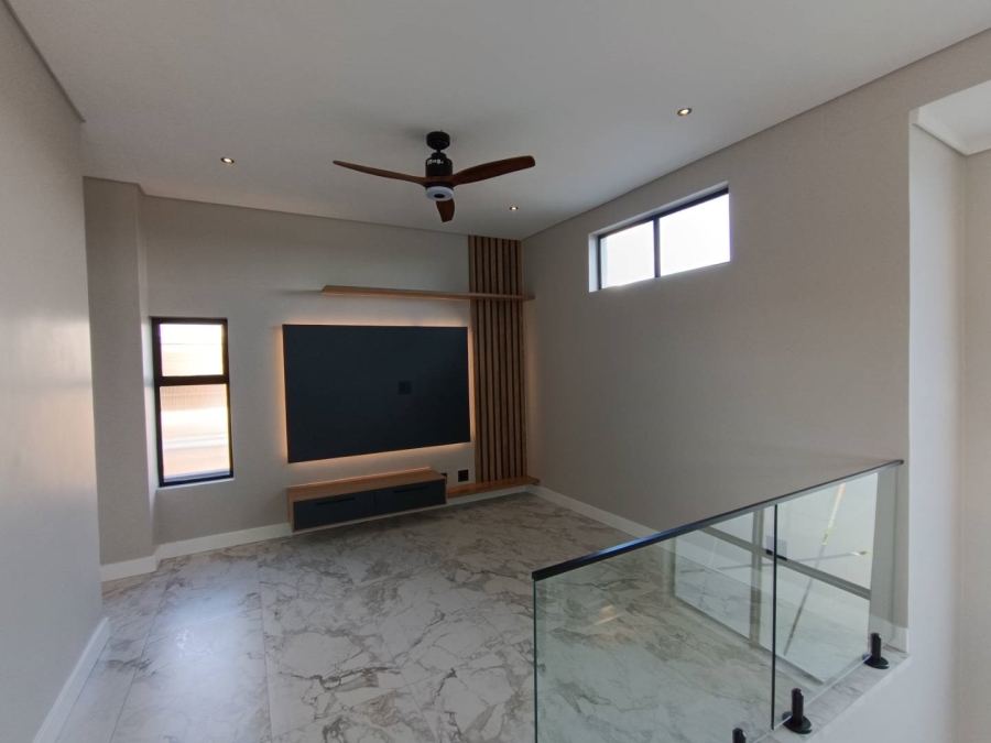 5 Bedroom Property for Sale in Midstream Heights Gauteng