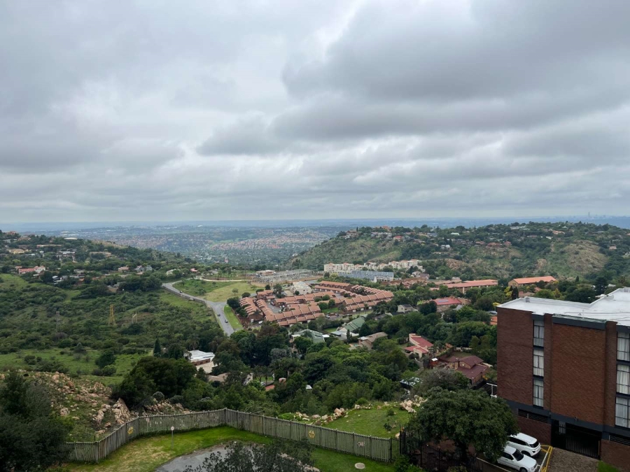 To Let 2 Bedroom Property for Rent in Constantia Kloof Gauteng