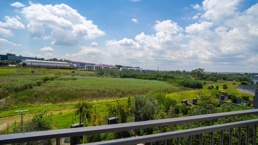 2 Bedroom Property for Sale in Modderfontein Gauteng