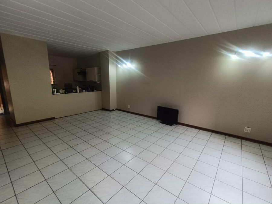 To Let 3 Bedroom Property for Rent in Zwartkop Gauteng