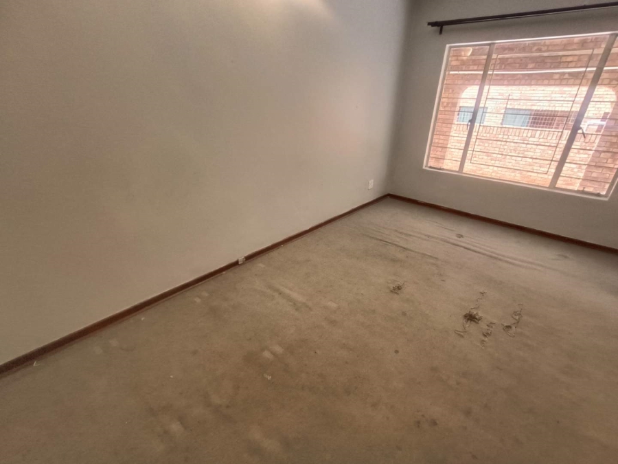 To Let 3 Bedroom Property for Rent in Zwartkop Gauteng