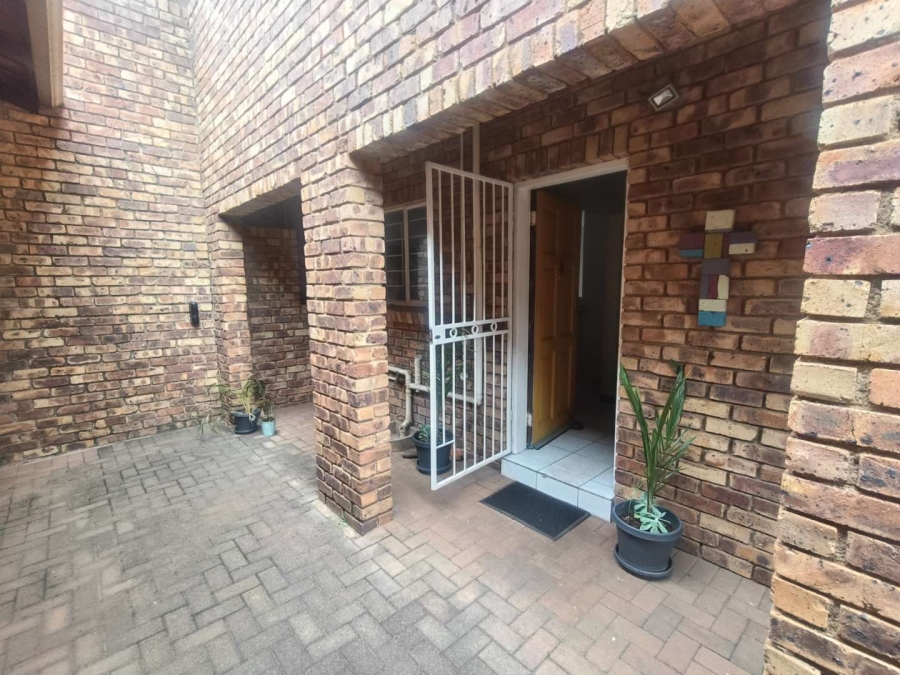 To Let 3 Bedroom Property for Rent in Zwartkop Gauteng