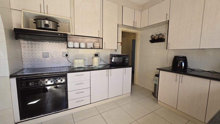 4 Bedroom Property for Sale in Randhart Gauteng