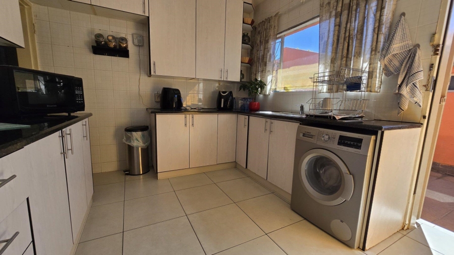 4 Bedroom Property for Sale in Randhart Gauteng