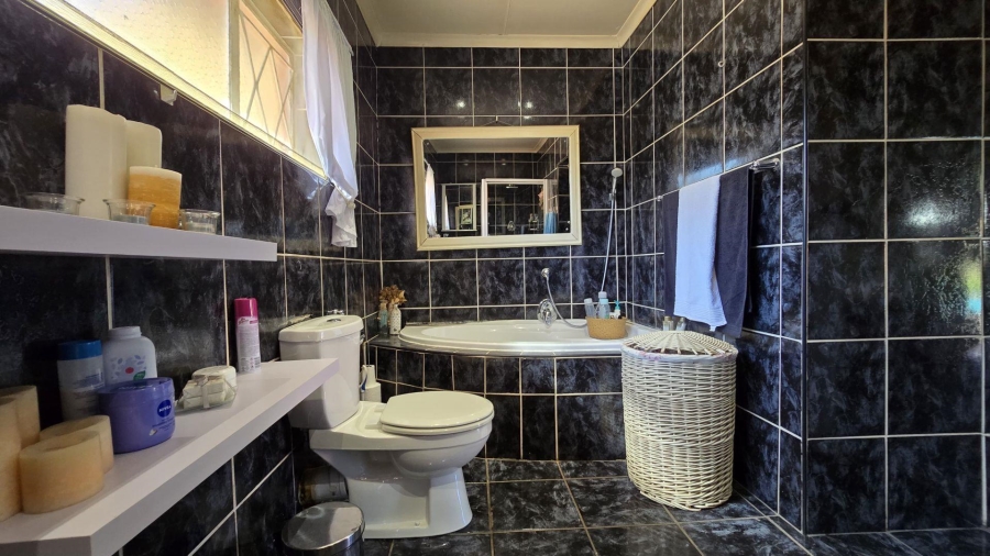 4 Bedroom Property for Sale in Randhart Gauteng