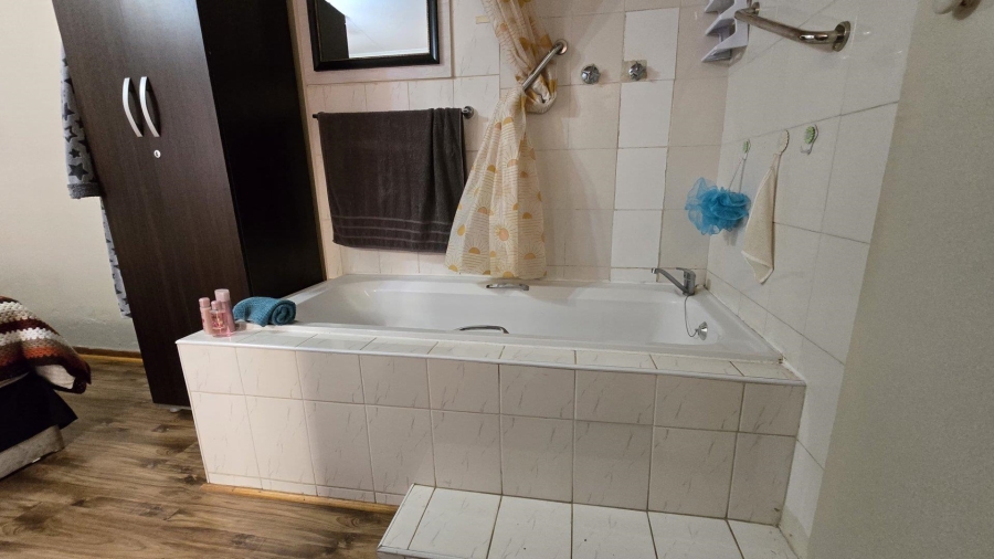 4 Bedroom Property for Sale in Randhart Gauteng