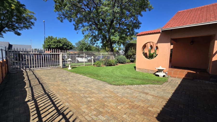 4 Bedroom Property for Sale in Randhart Gauteng