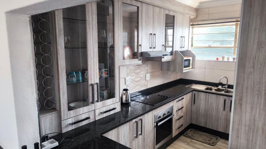 2 Bedroom Property for Sale in Raceview Gauteng