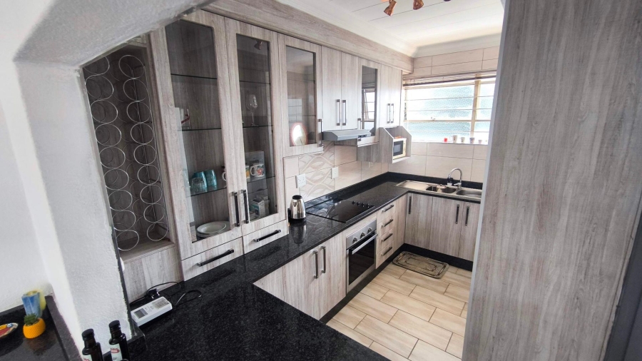 2 Bedroom Property for Sale in Raceview Gauteng