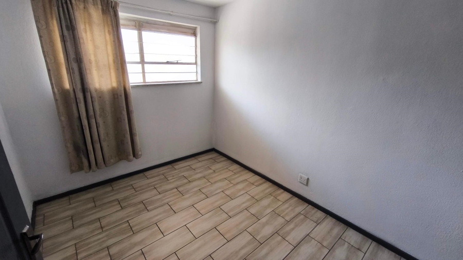 2 Bedroom Property for Sale in Raceview Gauteng