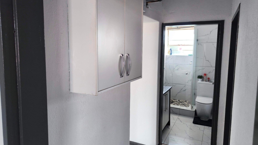 2 Bedroom Property for Sale in Raceview Gauteng