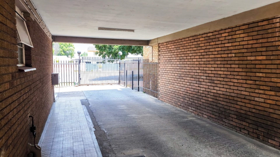 2 Bedroom Property for Sale in Raceview Gauteng