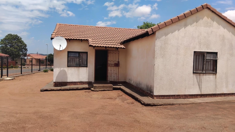 2 Bedroom Property for Sale in Mabopane Unit X Gauteng