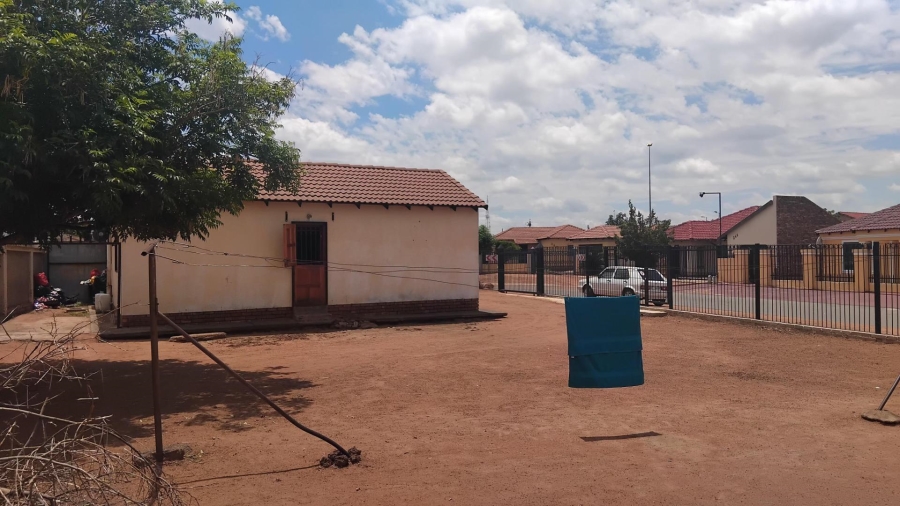 2 Bedroom Property for Sale in Mabopane Unit X Gauteng