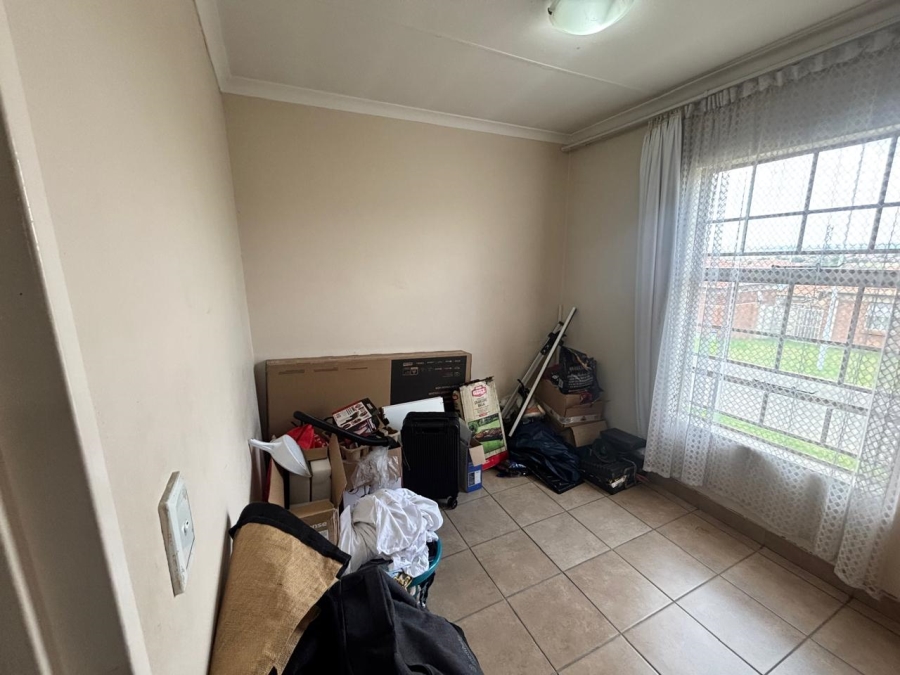 To Let 3 Bedroom Property for Rent in Thatch Hill Estate Gauteng