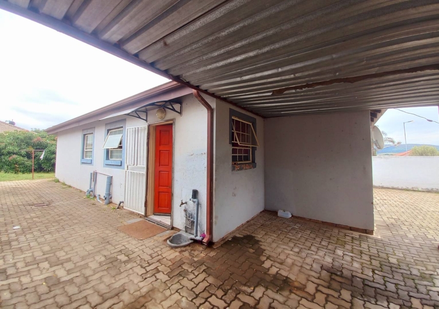 2 Bedroom Property for Sale in Kirkney Gauteng