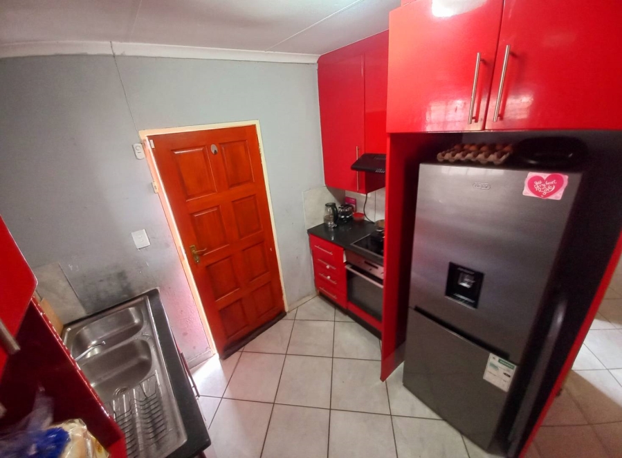 2 Bedroom Property for Sale in Kirkney Gauteng