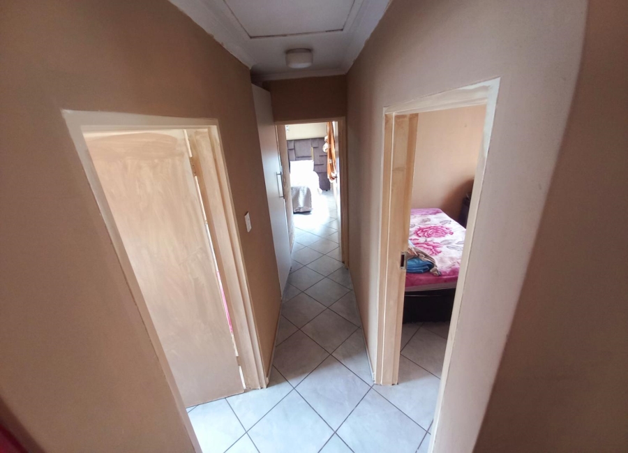 2 Bedroom Property for Sale in Kirkney Gauteng