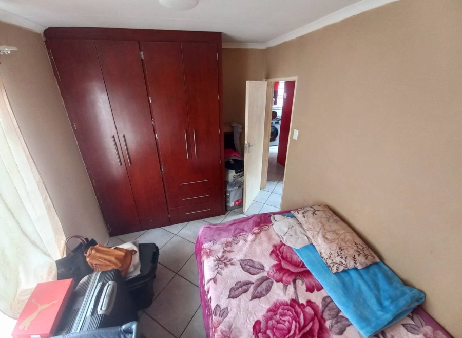 2 Bedroom Property for Sale in Kirkney Gauteng