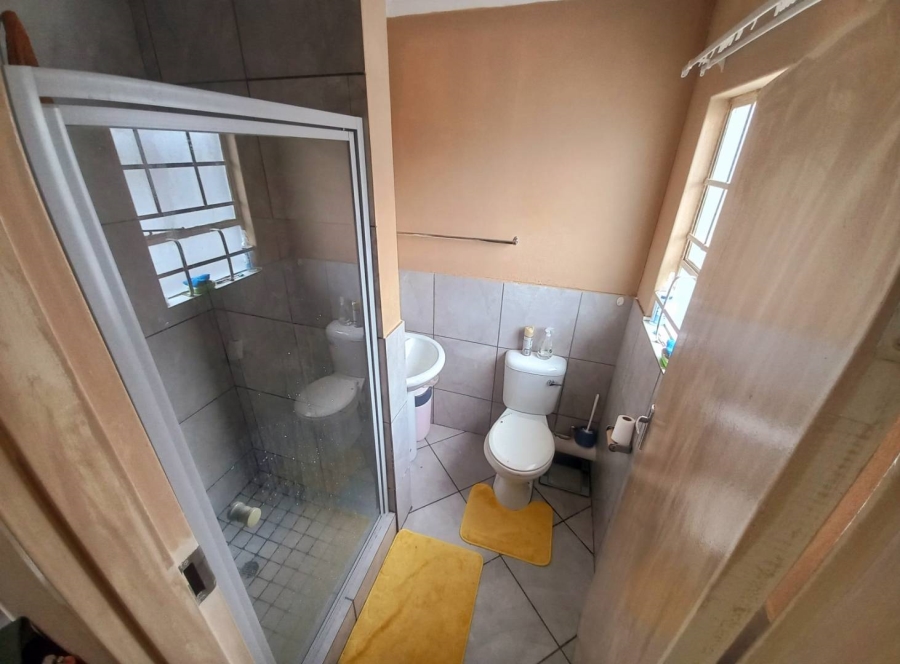 2 Bedroom Property for Sale in Kirkney Gauteng