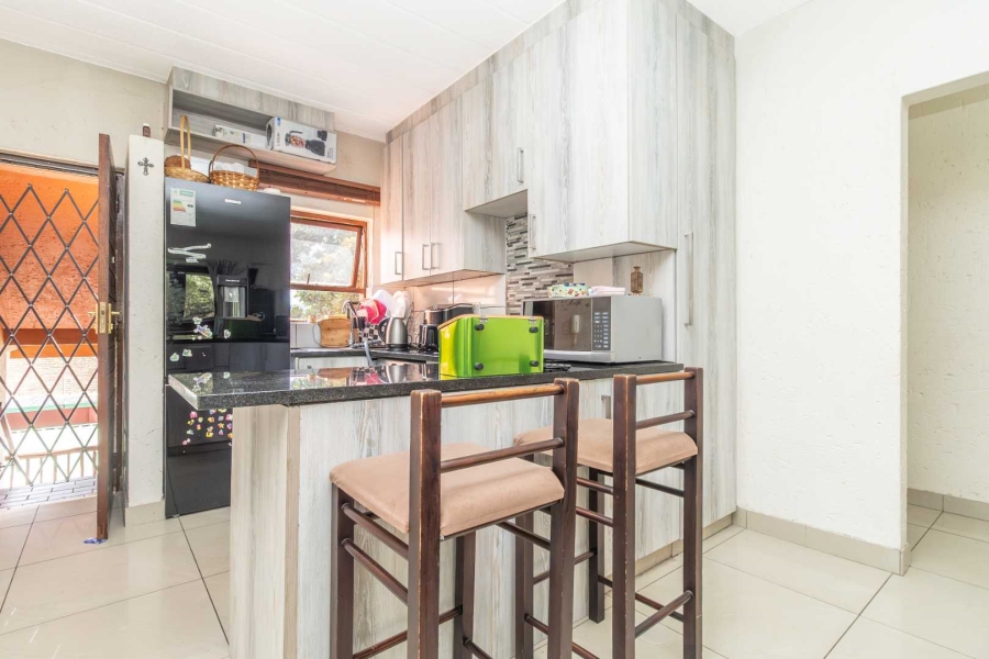 2 Bedroom Property for Sale in Sunninghill Gauteng