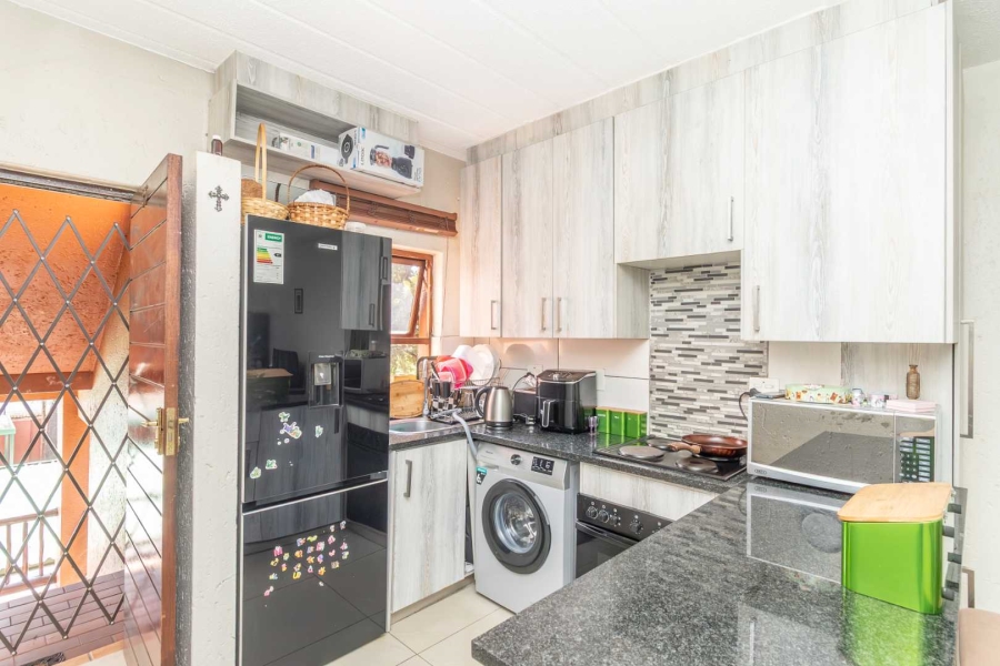 2 Bedroom Property for Sale in Sunninghill Gauteng