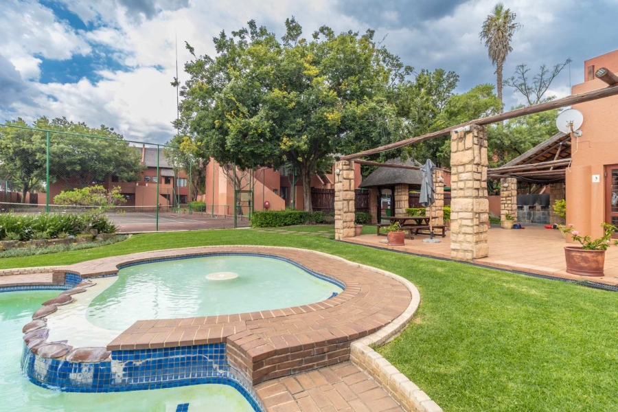 2 Bedroom Property for Sale in Sunninghill Gauteng