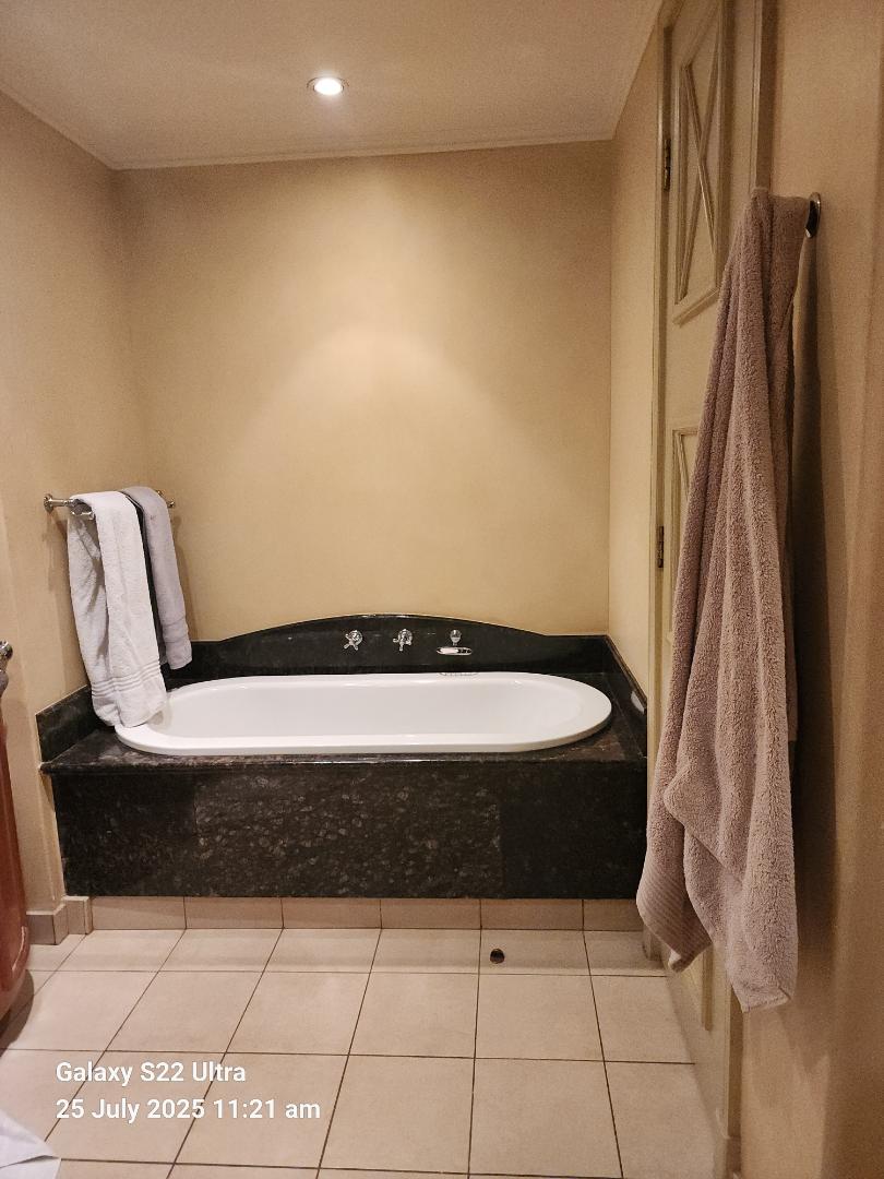 1 Bedroom Property for Sale in Sandown Gauteng