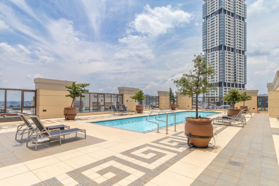 1 Bedroom Property for Sale in Sandown Gauteng