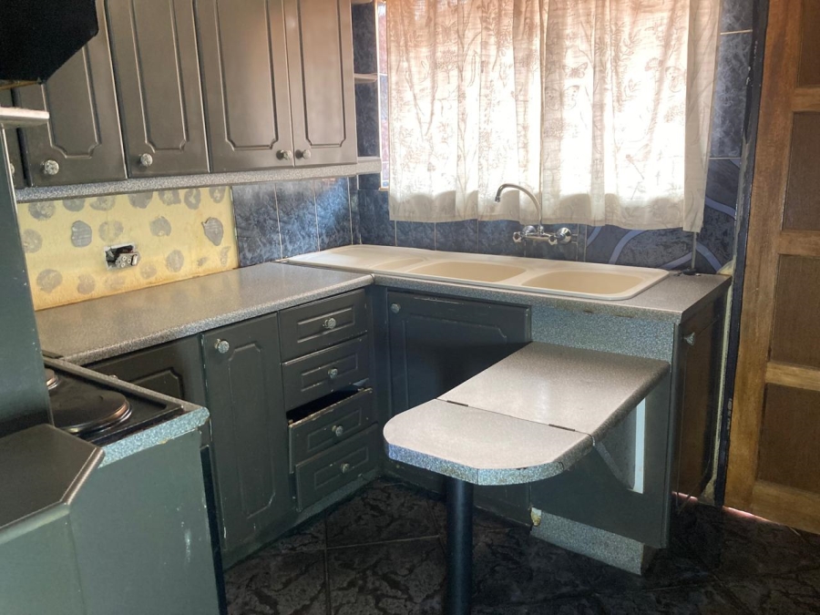 4 Bedroom Property for Sale in Protea Glen Gauteng