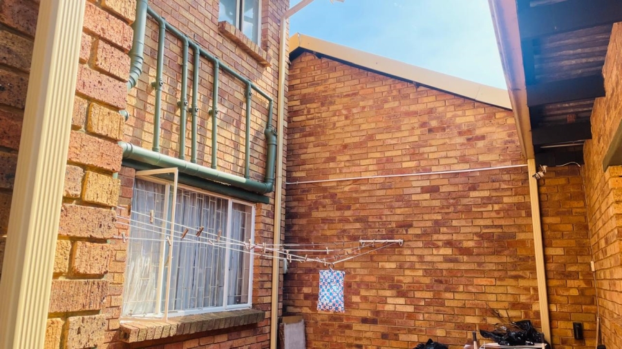 4 Bedroom Property for Sale in Terenure Gauteng