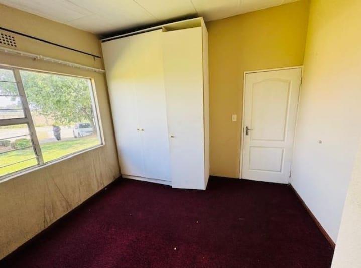 2 Bedroom Property for Sale in Ridgeway Ext 3 Gauteng