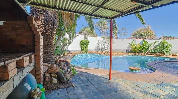 4 Bedroom Property for Sale in Rewlatch Gauteng