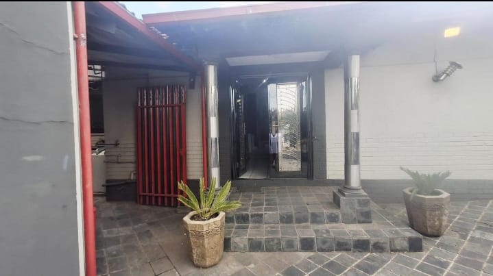 4 Bedroom Property for Sale in Rewlatch Gauteng