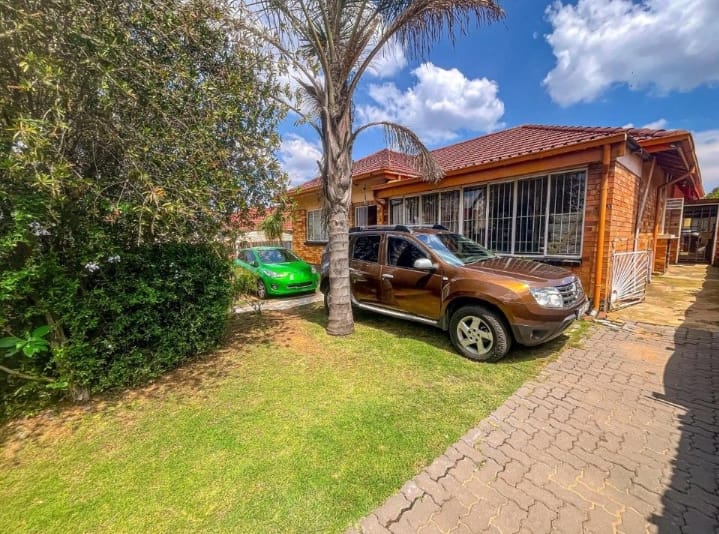 3 Bedroom Property for Sale in Chrisville Gauteng