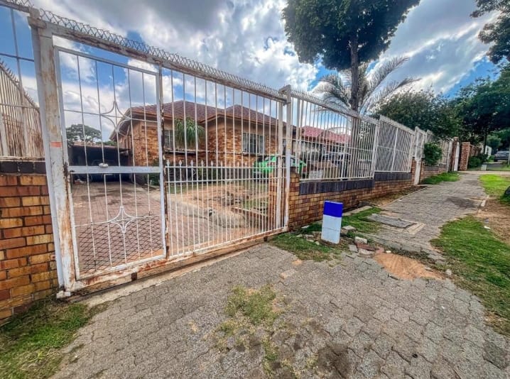 3 Bedroom Property for Sale in Chrisville Gauteng