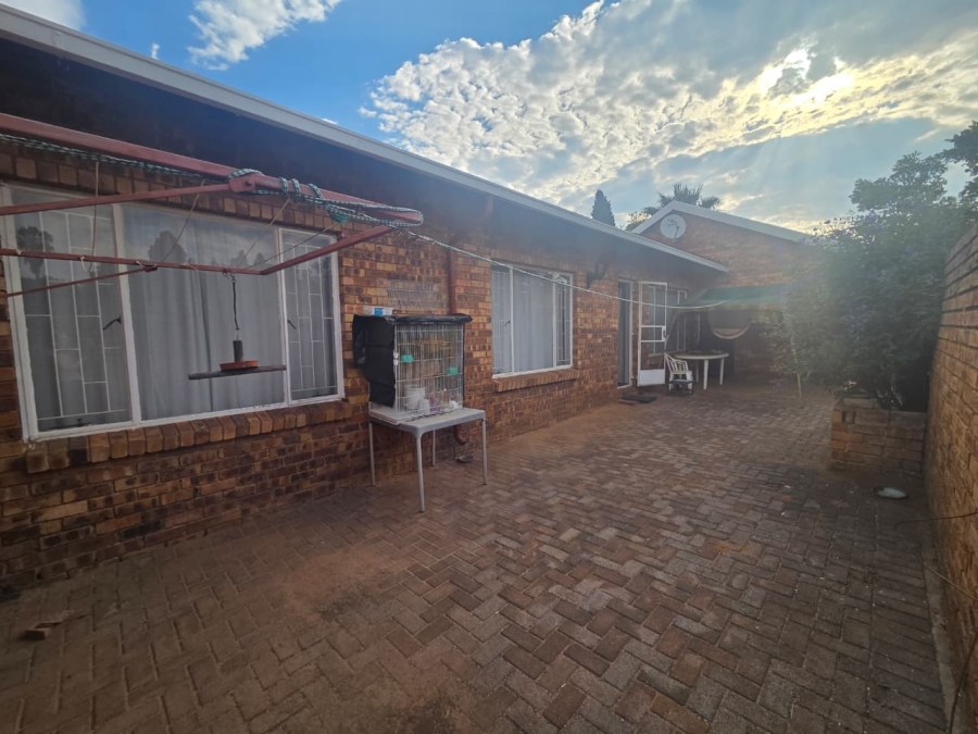 3 Bedroom Property for Sale in Groblerpark Gauteng