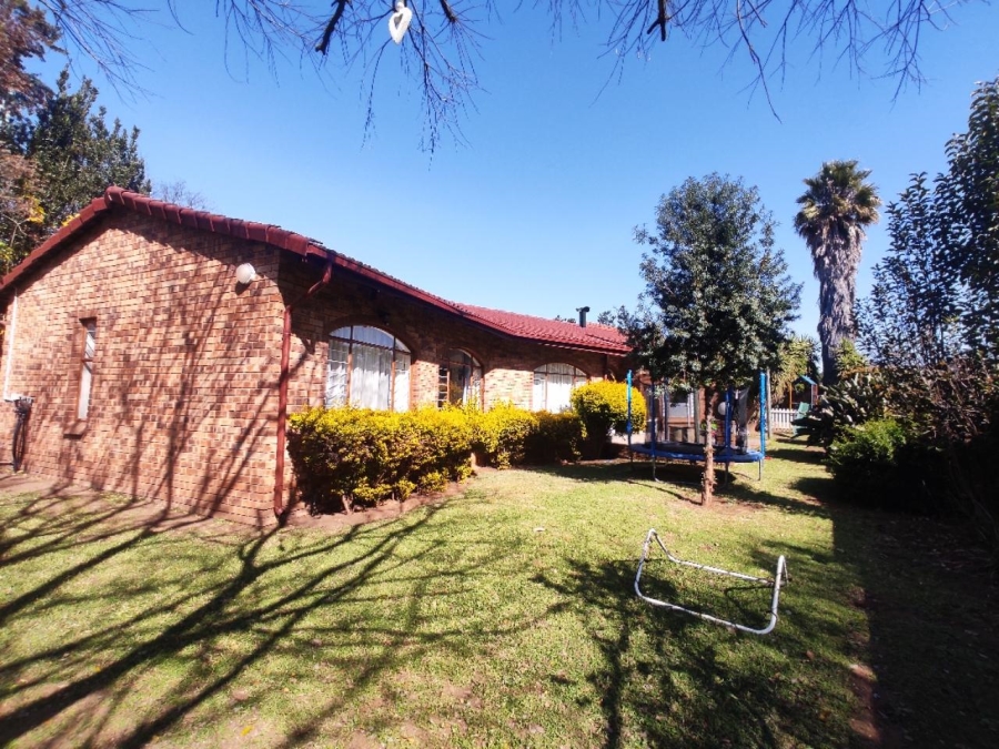 8 Bedroom Property for Sale in Ferndale Gauteng