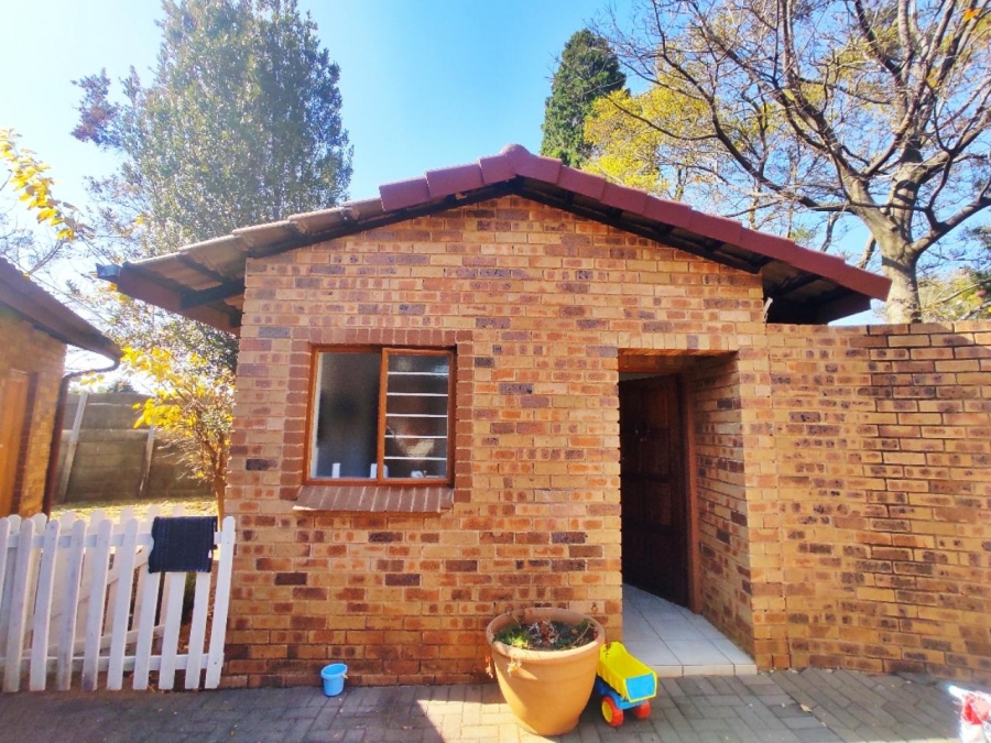 8 Bedroom Property for Sale in Ferndale Gauteng
