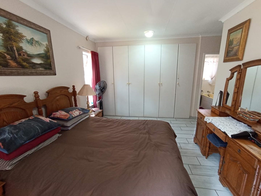 8 Bedroom Property for Sale in Ferndale Gauteng